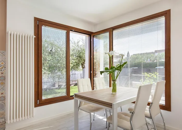 Aurorachiara 56 アパート *